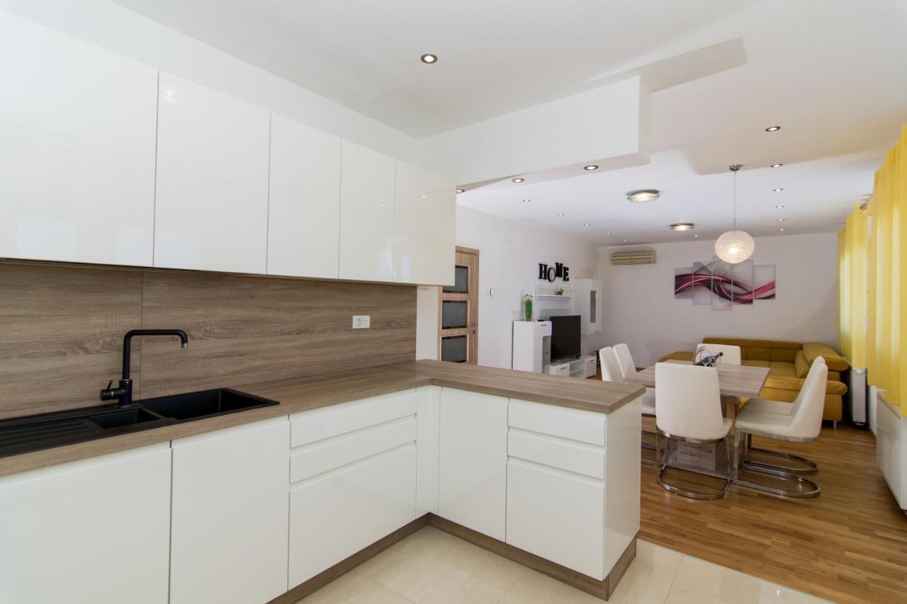 Apartments Ploka Okrug Gornji Zewnętrze zdjęcie